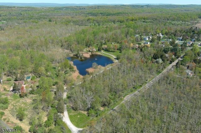 75 Wolfs Corner Rd, Green Twp., NJ 07860