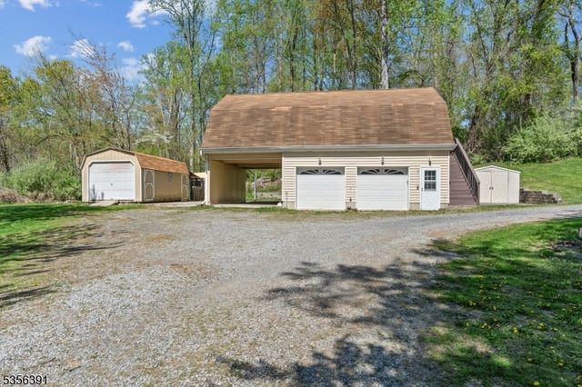 75 Wolfs Corner Rd, Green Twp., NJ 07860