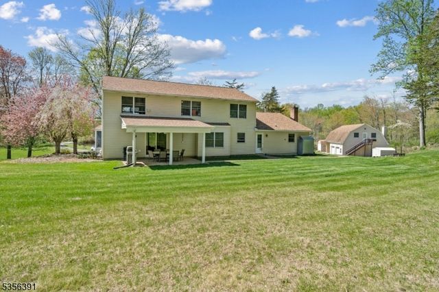 75 Wolfs Corner Rd, Green Twp., NJ 07860