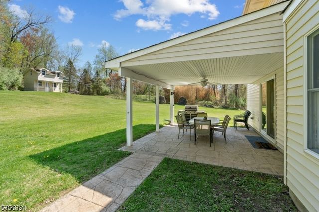 75 Wolfs Corner Rd, Green Twp., NJ 07860