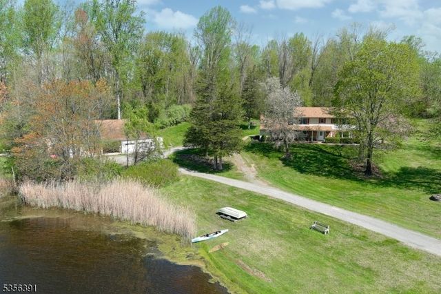 75 Wolfs Corner Rd, Green Twp., NJ 07860