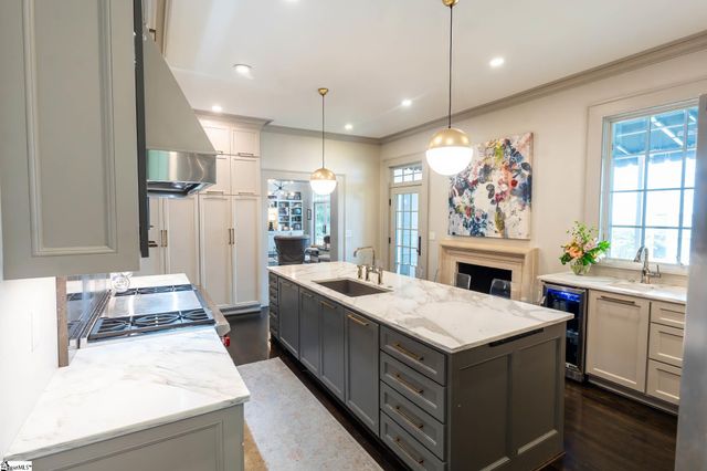 425 Mciver Street, Greenville, SC 29601
