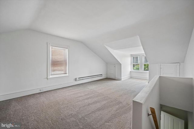 302 FOUNTAIN ST, Philadelphia, PA 19128