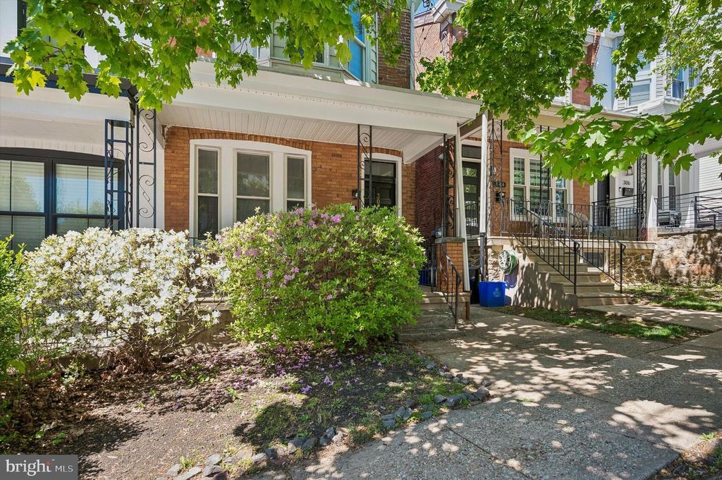 302 FOUNTAIN ST, Philadelphia, PA 19128