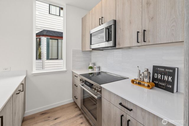 945 NW 61st Street, Seattle, WA 98107