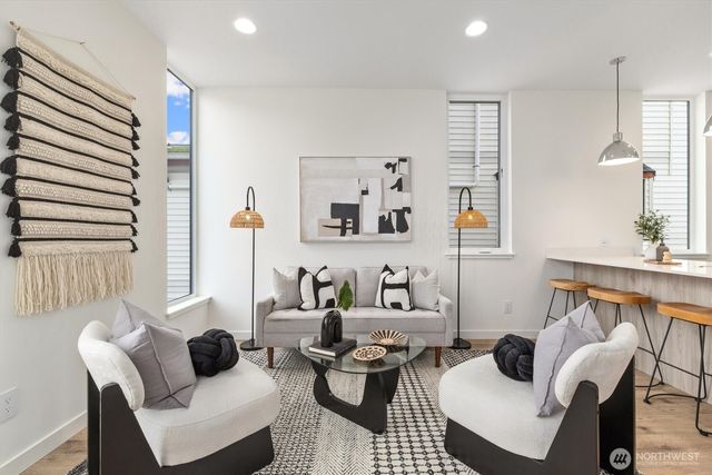 945 NW 61st Street, Seattle, WA 98107