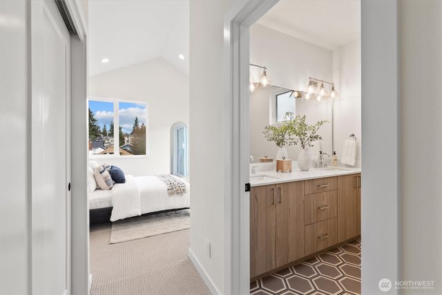 945 NW 61st Street, Seattle, WA 98107