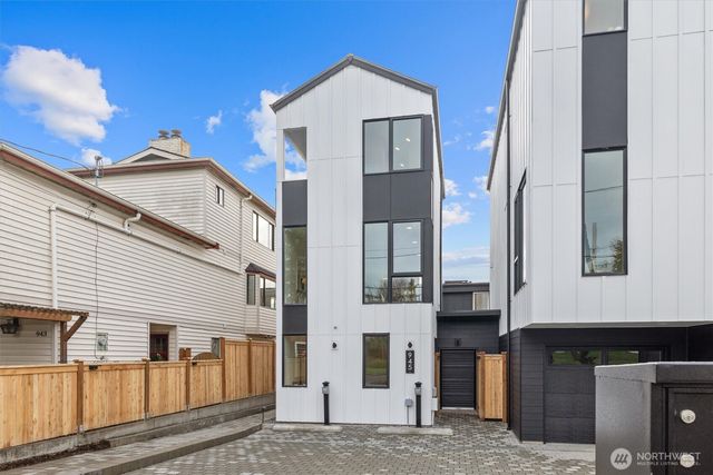 945 NW 61st Street, Seattle, WA 98107