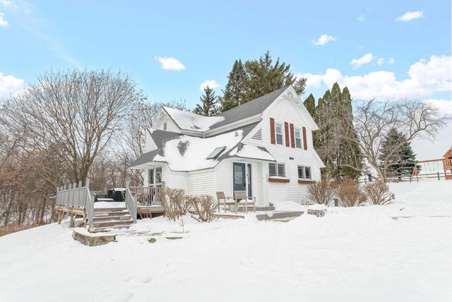 3891 Birch Trail, Cross Plains, WI 53528