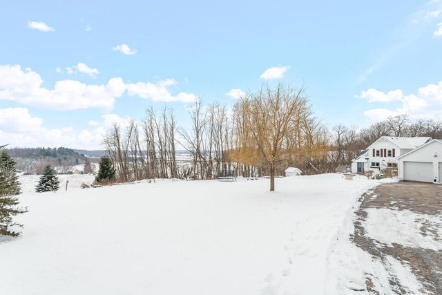 3891 Birch Trail, Cross Plains, WI 53528