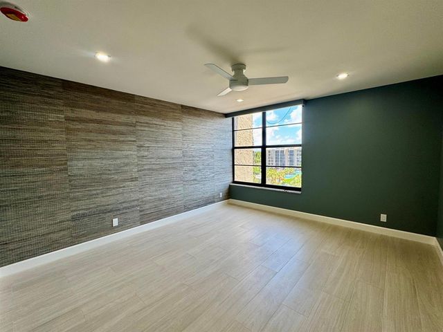 12 Royal Palm Way 6030, Boca Raton, FL 33432