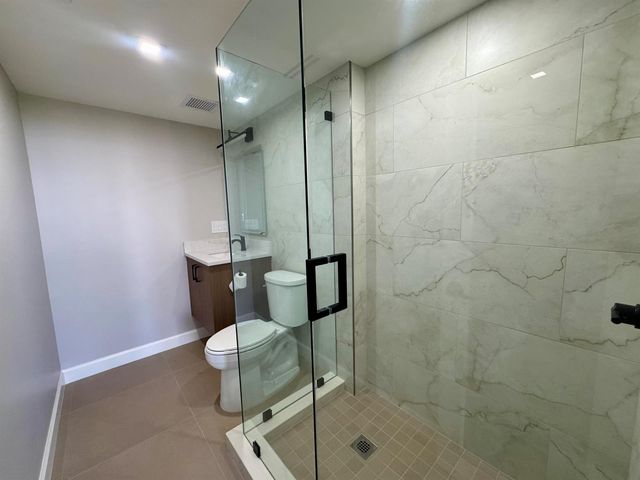 12 Royal Palm Way 6030, Boca Raton, FL 33432
