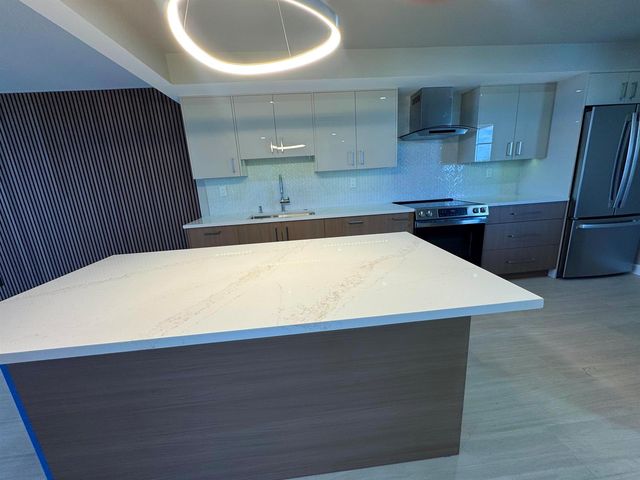 12 Royal Palm Way 6030, Boca Raton, FL 33432