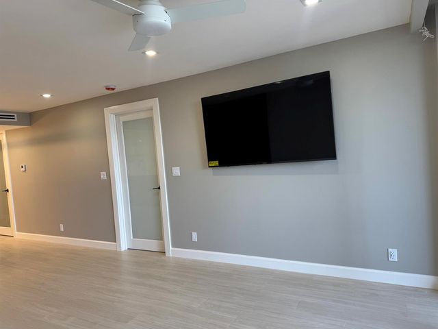12 Royal Palm Way 6030, Boca Raton, FL 33432