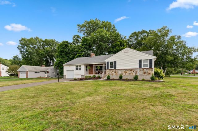 2 Old Field Road, West Hartford, CT 06117