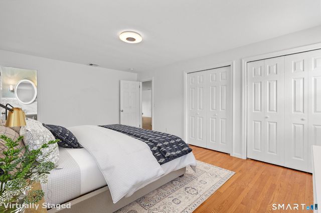 2 Old Field Road, West Hartford, CT 06117