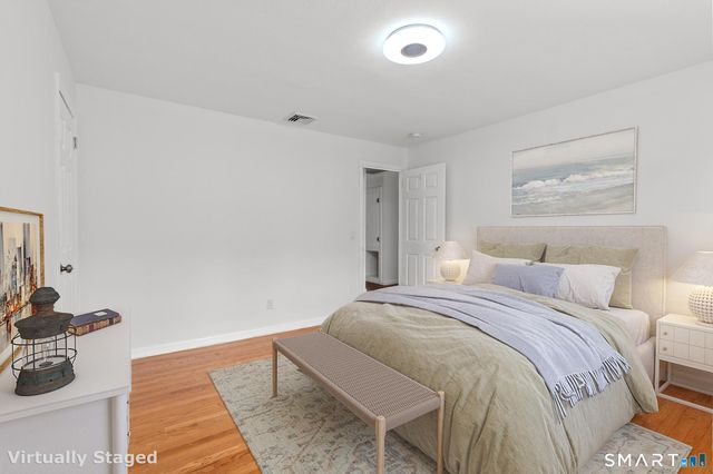 2 Old Field Road, West Hartford, CT 06117