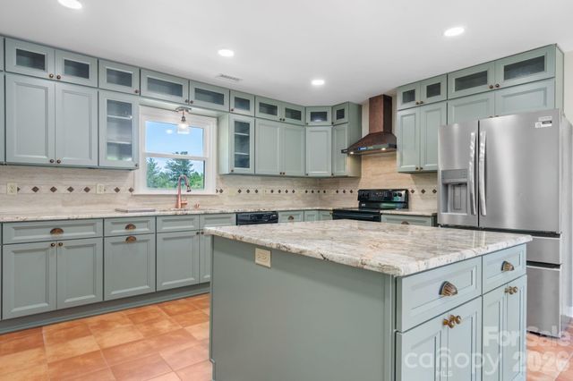 2113 White Pine Drive, Granite Falls, NC 28638