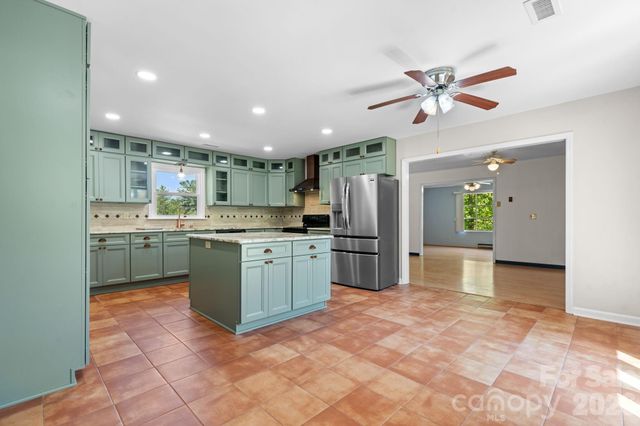 2113 White Pine Drive, Granite Falls, NC 28638