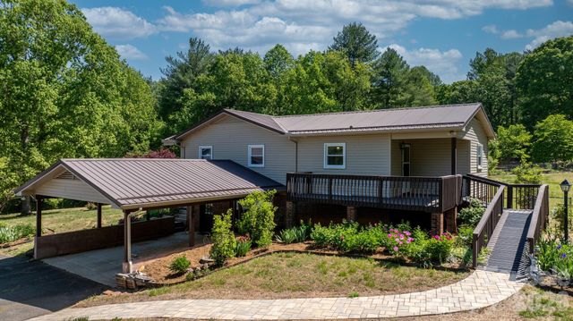 2113 White Pine Drive, Granite Falls, NC 28638