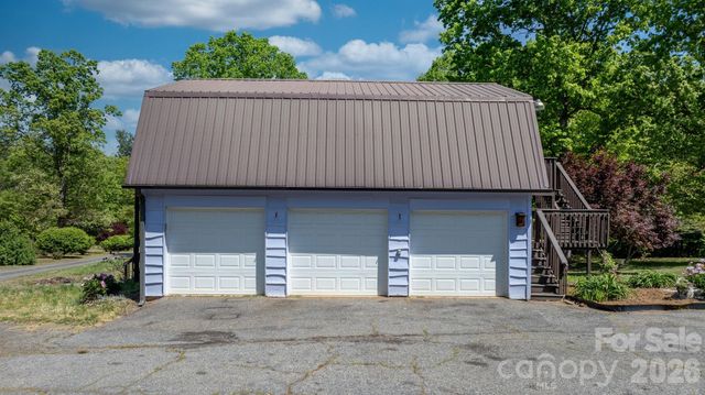 2113 White Pine Drive, Granite Falls, NC 28638