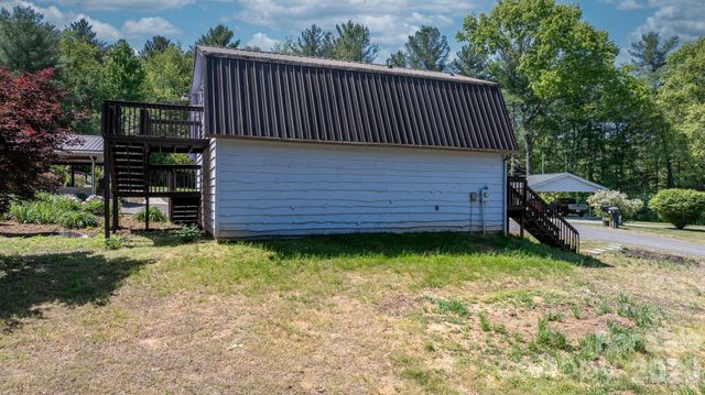 2113 White Pine Drive, Granite Falls, NC 28638