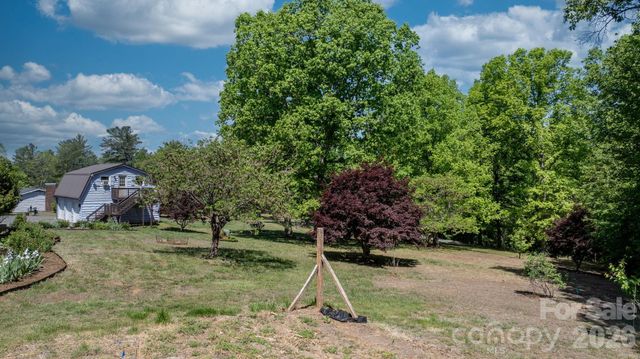 2113 White Pine Drive, Granite Falls, NC 28638