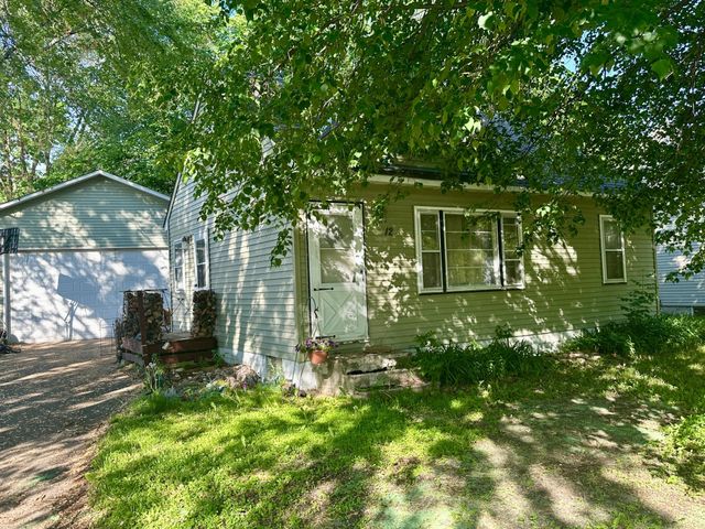 12 Pointcross Drive, Circle Pines, MN 55014