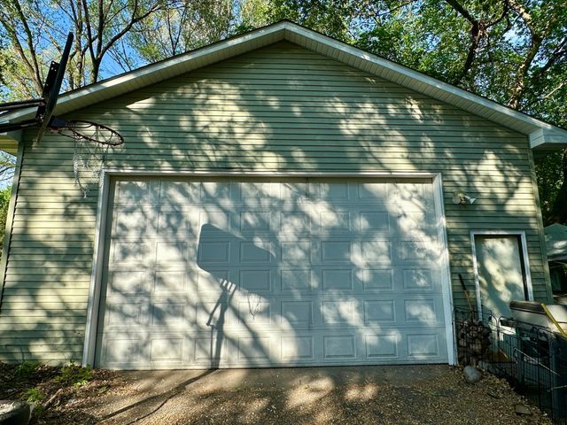 12 Pointcross Drive, Circle Pines, MN 55014