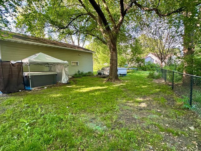 12 Pointcross Drive, Circle Pines, MN 55014