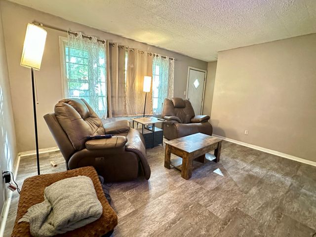 12 Pointcross Drive, Circle Pines, MN 55014