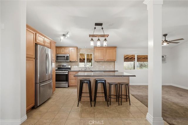 40100 Owl Valley, Temecula, CA 92592