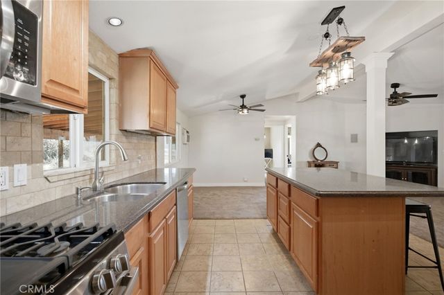 40100 Owl Valley, Temecula, CA 92592