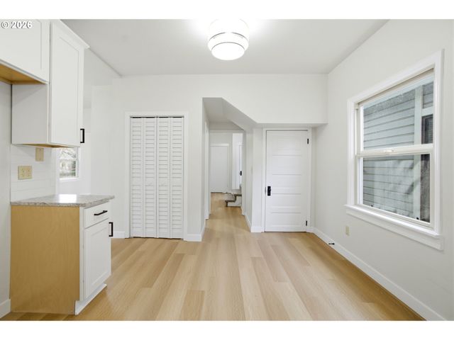 1421 Se PINE St, Portland, OR 97214