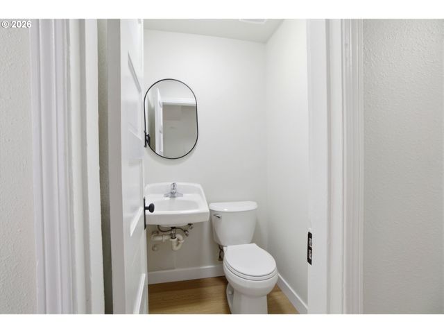 1421 Se PINE St, Portland, OR 97214