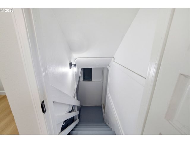 1421 Se PINE St, Portland, OR 97214