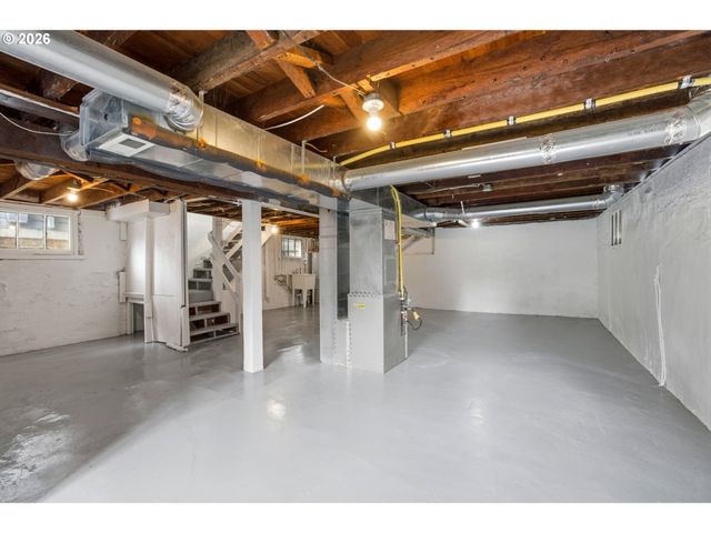 1421 Se PINE St, Portland, OR 97214