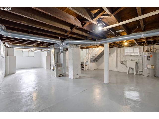 1421 Se PINE St, Portland, OR 97214