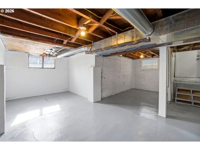 1421 Se PINE St, Portland, OR 97214