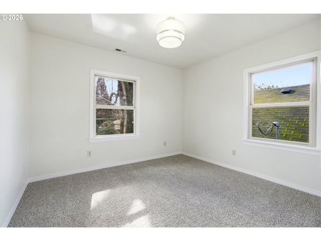 1421 Se PINE St, Portland, OR 97214