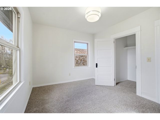 1421 Se PINE St, Portland, OR 97214