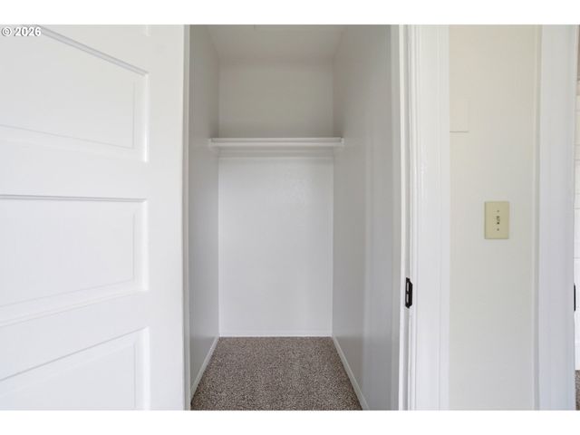 1421 Se PINE St, Portland, OR 97214