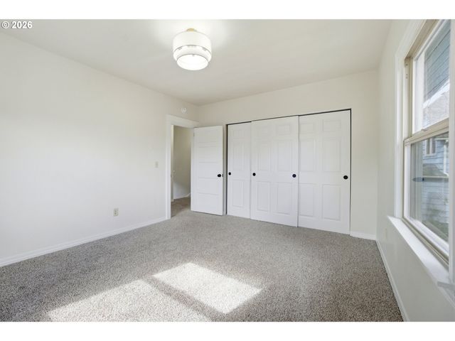 1421 Se PINE St, Portland, OR 97214