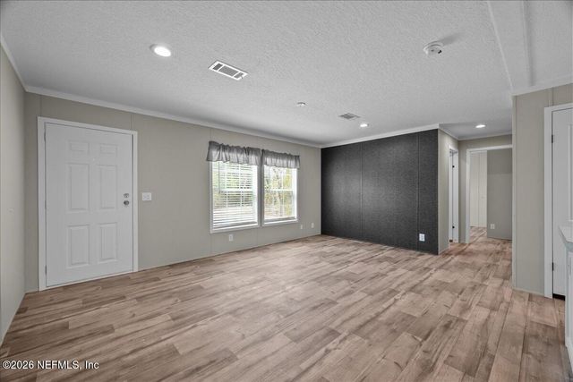 112 HIGHLAND Drive, Hawthorne, FL 32640