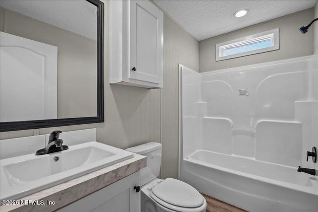 112 HIGHLAND Drive, Hawthorne, FL 32640