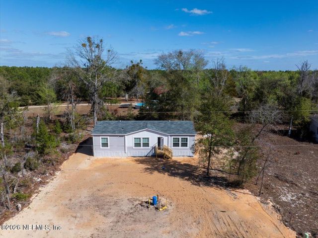 112 HIGHLAND Drive, Hawthorne, FL 32640