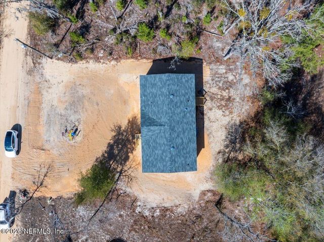 112 HIGHLAND Drive, Hawthorne, FL 32640