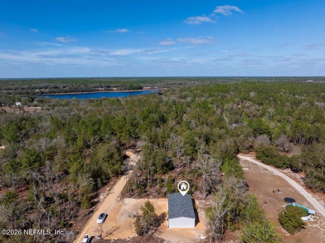 112 HIGHLAND Drive, Hawthorne, FL 32640