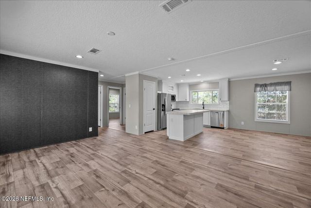 112 HIGHLAND Drive, Hawthorne, FL 32640