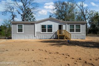 112 HIGHLAND Drive, Hawthorne, FL 32640